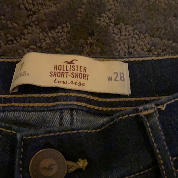 Hollister Jean Shorts - Picture 2 of 2